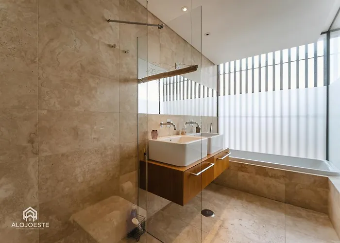 Quaint & Chic Seaside Vila