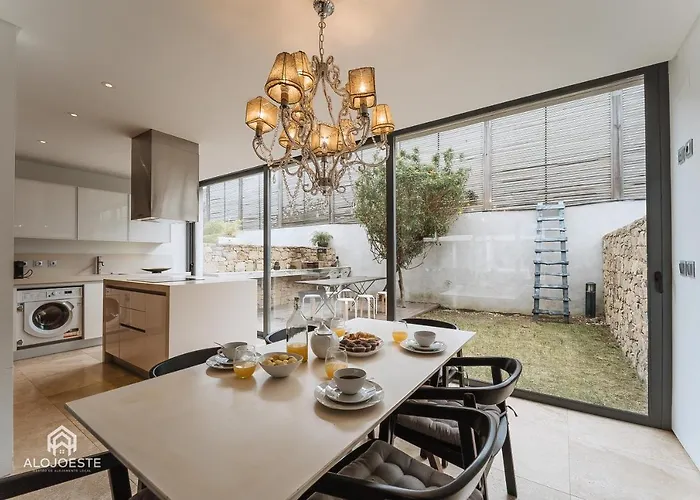 Quaint & Chic Seaside Vila Santa Cruz (Oeste)