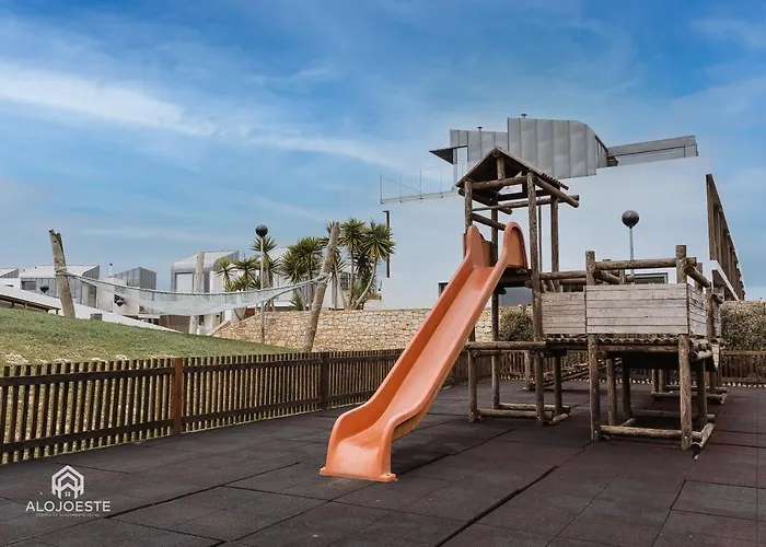 Quaint & Chic Seaside Vila Santa Cruz (Oeste)