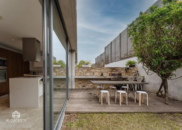 Vila Quaint & Chic Seaside Santa Cruz (Oeste)