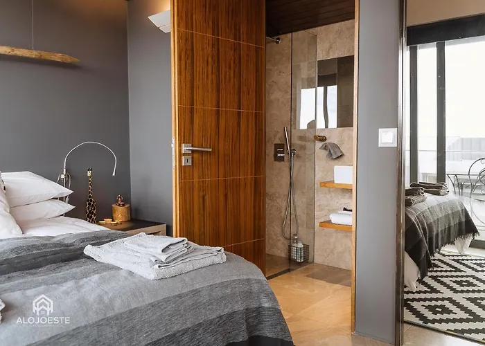 Quaint & Chic Seaside Vila