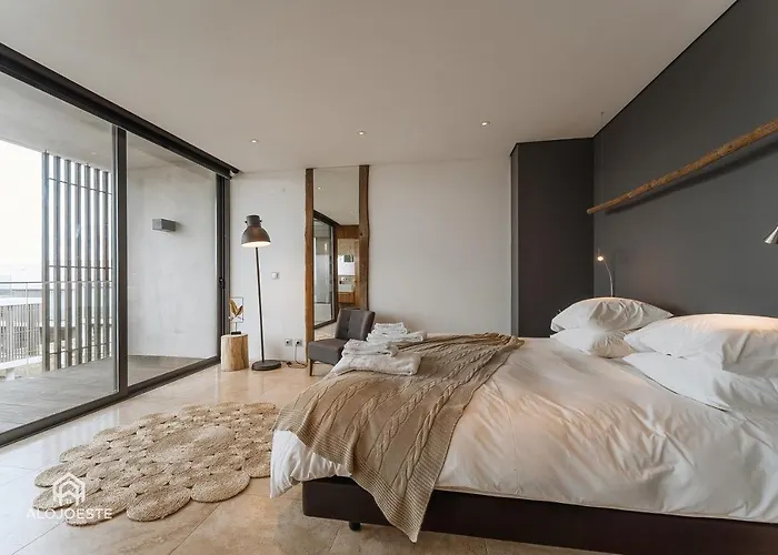 Quaint & Chic Seaside Vila