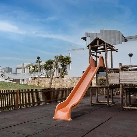 Quaint & Chic Seaside Villa Santa Cruz (Oeste)