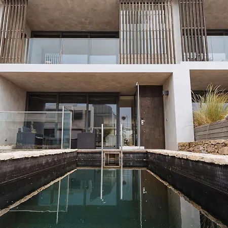 Quaint & Chic Seaside ヴィラ