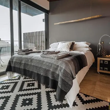 Quaint & Chic Seaside Santa Cruz