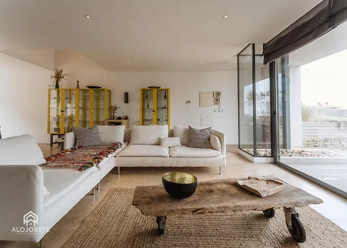 Quaint & Chic Seaside Villa