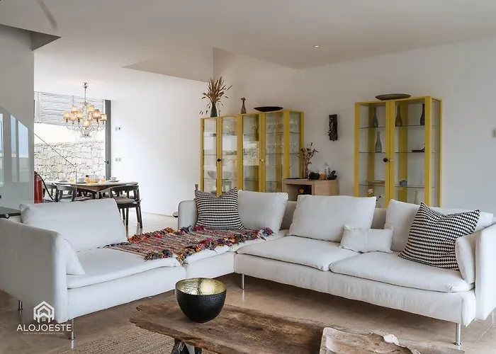 Quaint & Chic Seaside