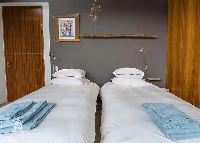 Quaint & Chic Seaside Villa