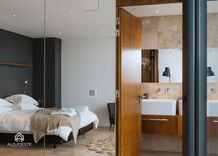 Quaint & Chic Seaside Villa *